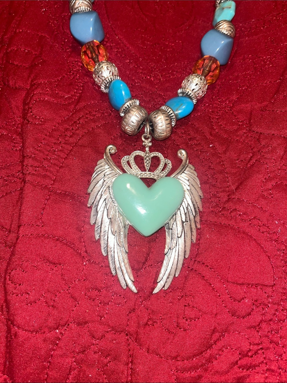 Gothic-motif meets Bohemian Flair Heart Wing Pendant Necklace - Picture 2 of 6